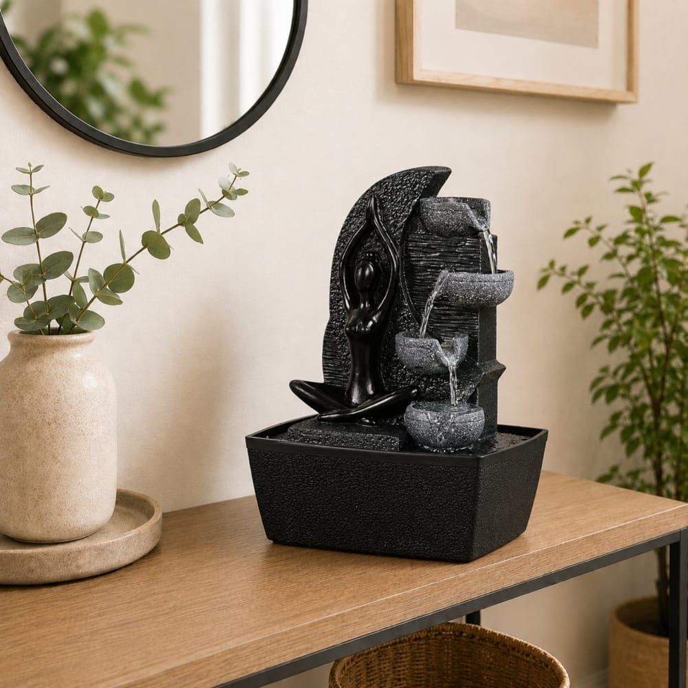 Zen'Light Wasserfallbrunnen im Felsstil aus Kunstharz und Yogastatuette 25cm Schwarz