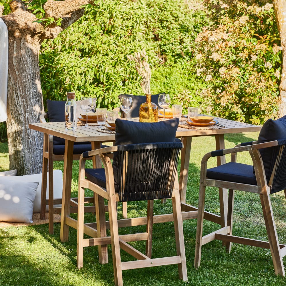 Set tavolo bar da giardino e 4 sgabelli in acacia e corda nera -