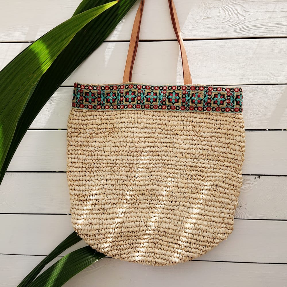 Sac en raphia naturel brodé, beige - Maisons du Monde