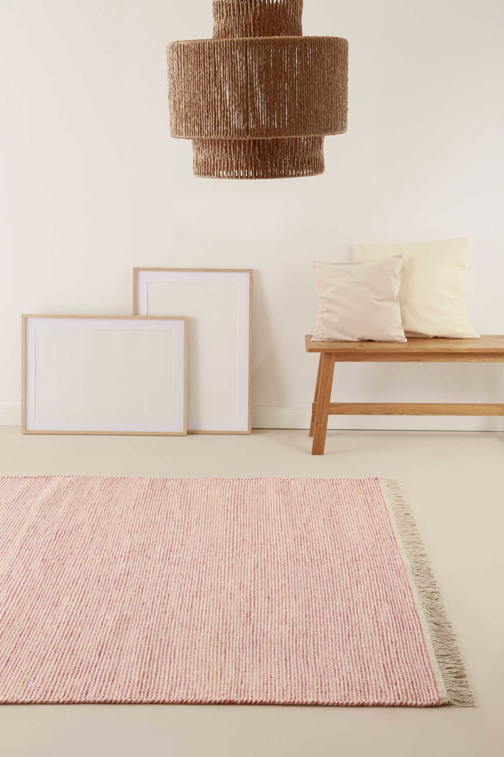 Tapis tissé main laine et coton beige et rouge à franges 130x190 — vue 3
