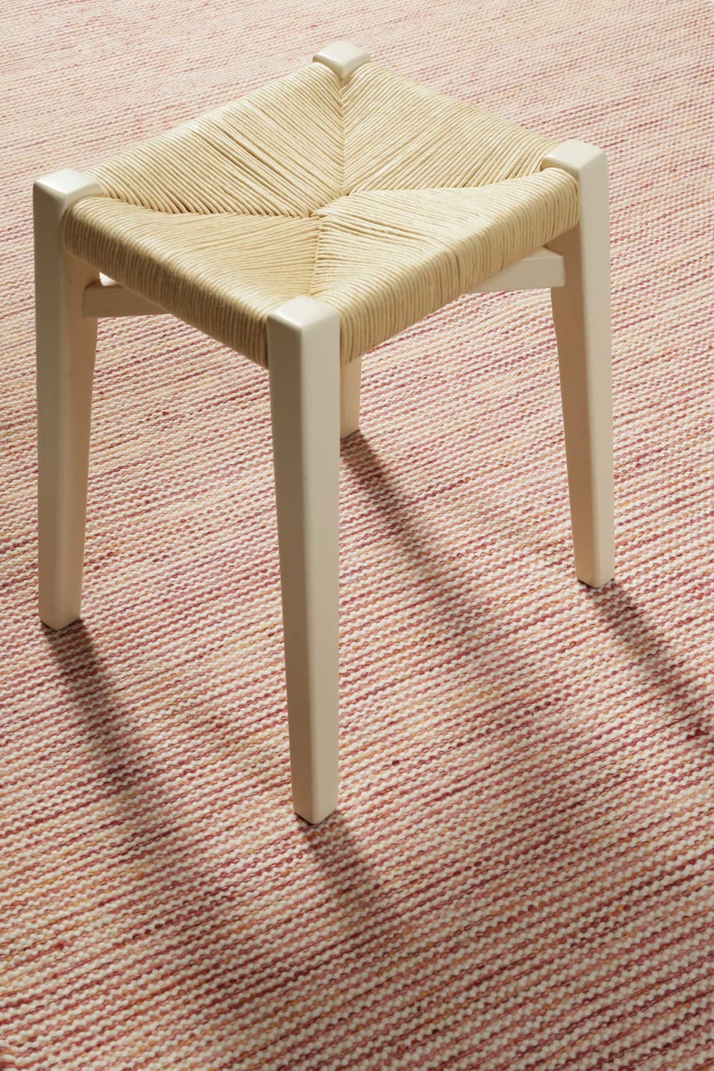 Tapis tissé main laine et coton beige et rouge à franges 130x190 — vue 4