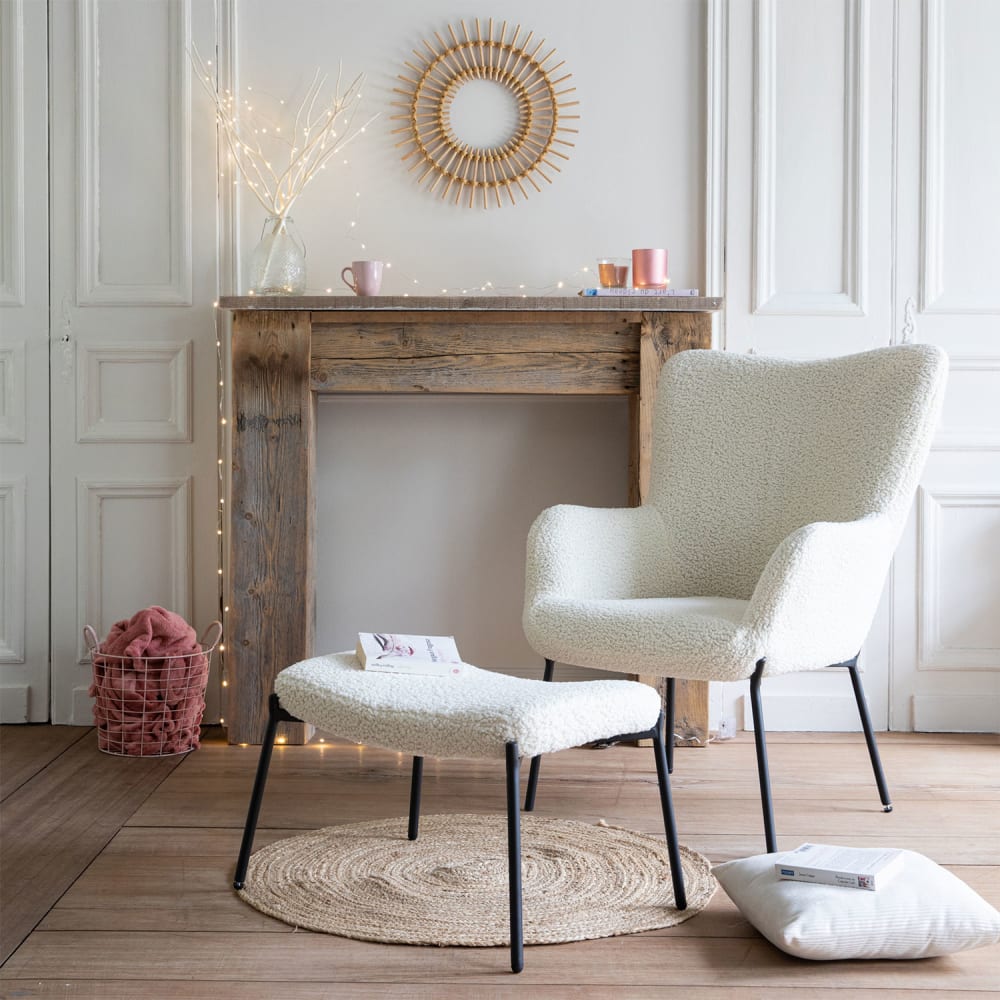 Fauteuil en tissu bouclette beige avec repose-pieds