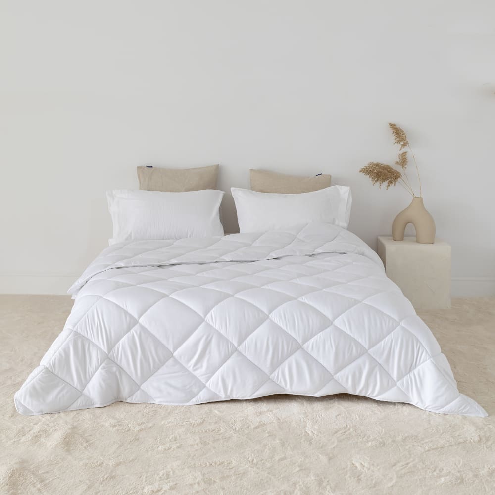 Edredón 100% Microfibra Blanco 260x220 [ Cama 180 ]