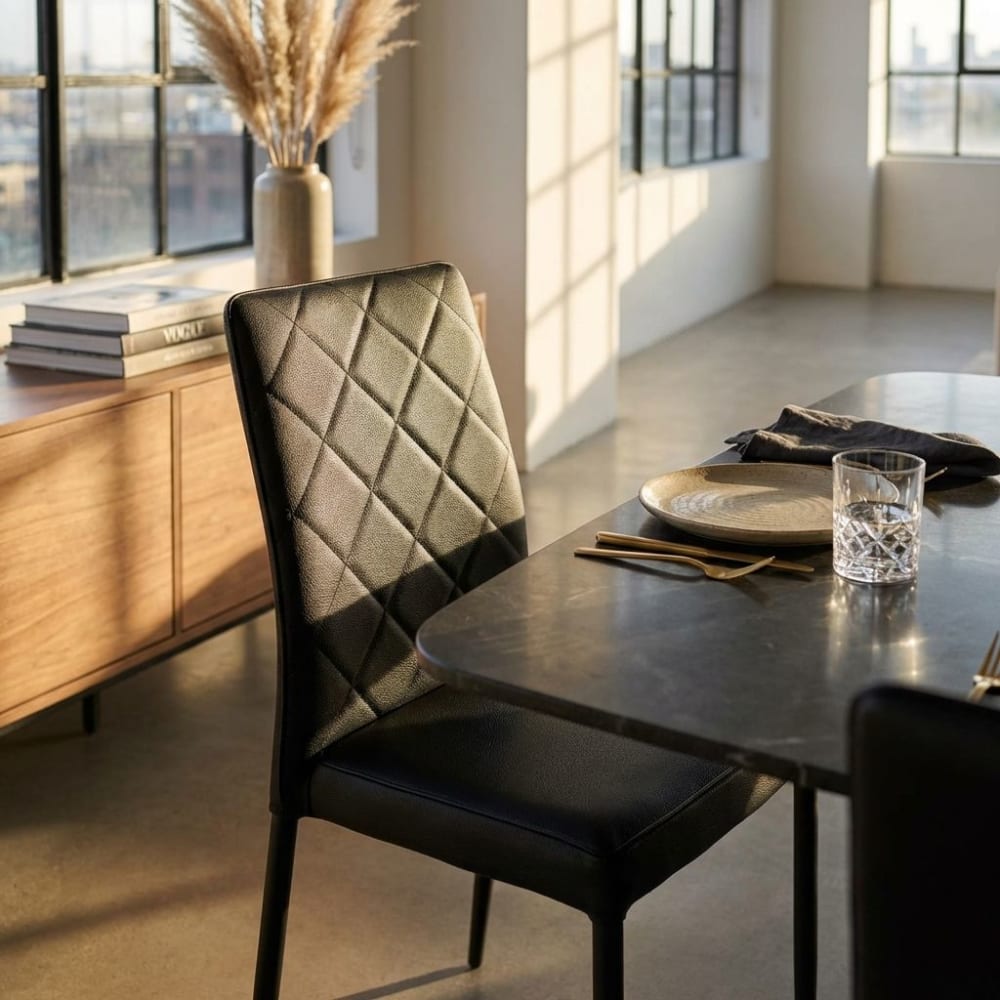 Sedia da pranzo moderna in ecopelle nera - Milani Home