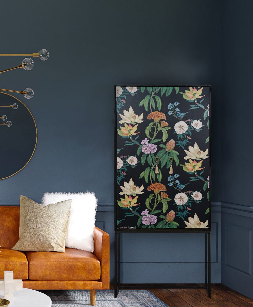Buffet armoire 2 portes en MDF imprimé floral fond noir - Maisons du Monde