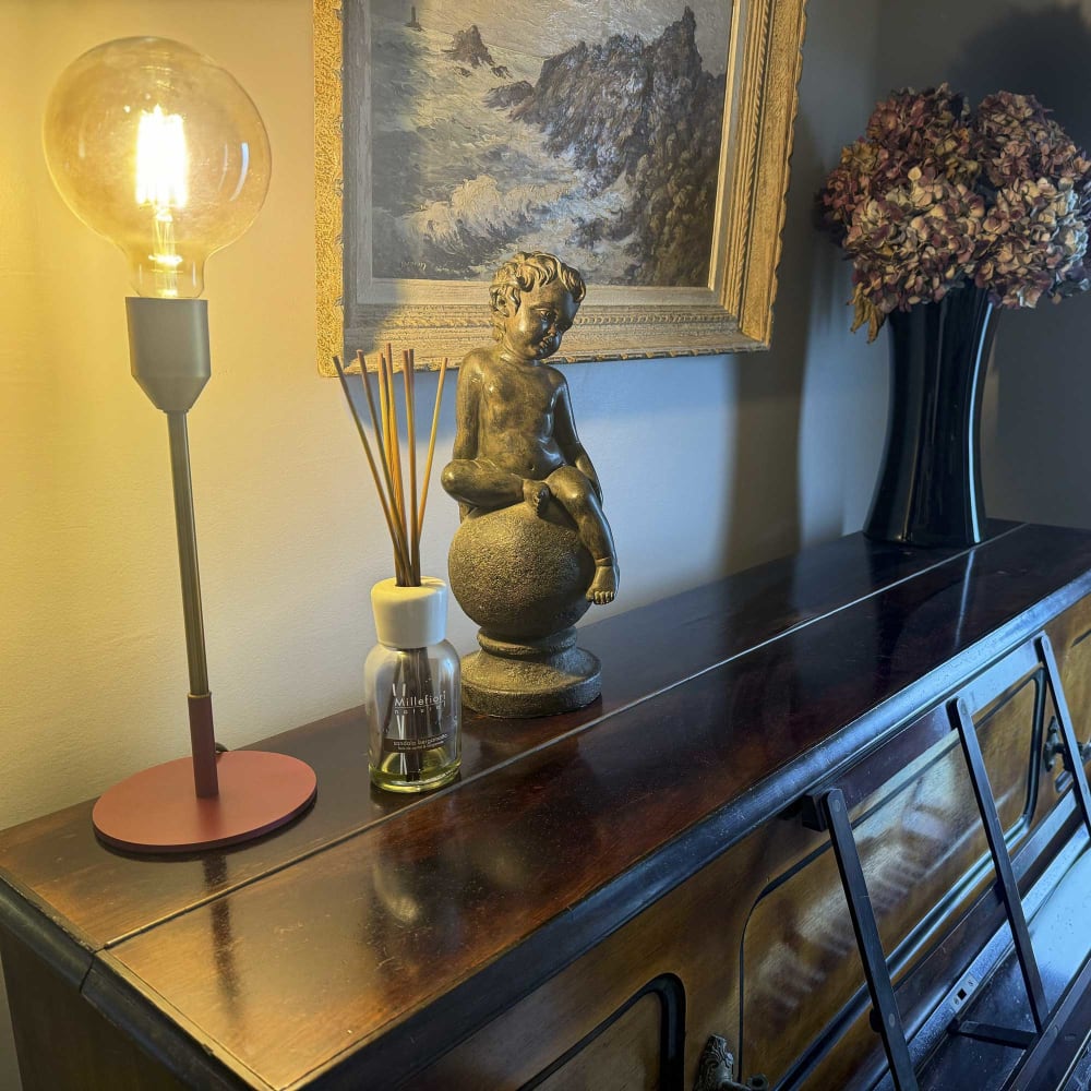 Pied de lampe grand modèle en métal doré, socle — vue 3