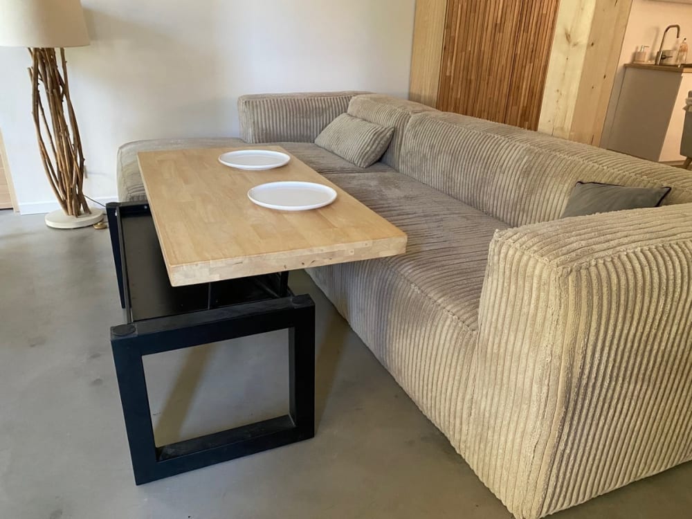 Niedriger Tisch aus Eichenholz und Stahl - Maisons Du Monde