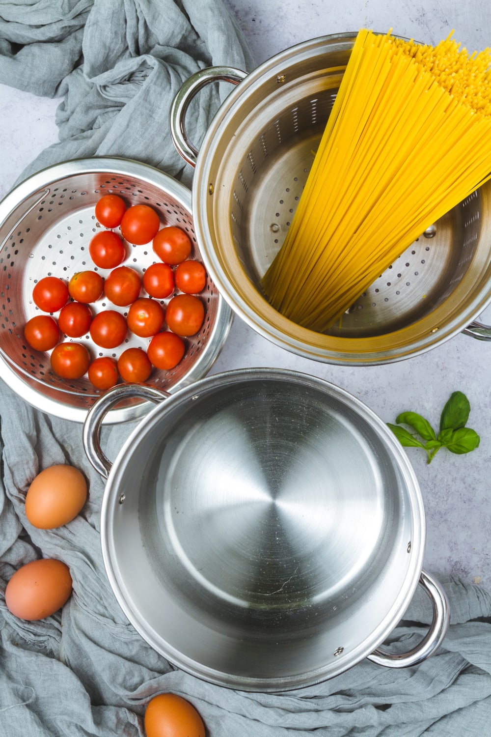 Casserole avec panier vapeur et passoire en acier inoxydable