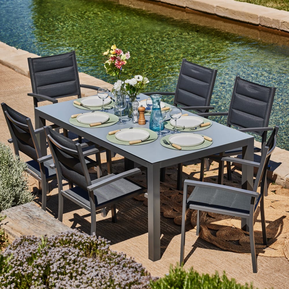 Table 160×90 et 6 chaises de jardin gris - Maisons du Monde