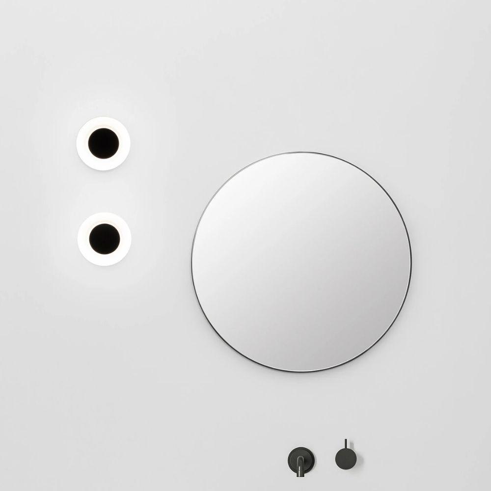 Lampada da parete in metallo nero con diffusore in vetro IP44 -