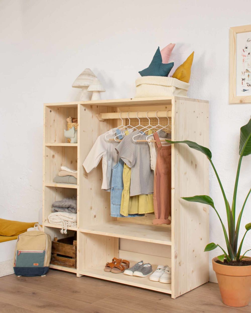 Armoire montessori sapin massif naturel avec rotin (Hannun) - Image 2