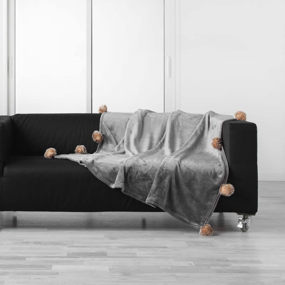 Plaid en flanelle à pompons polyester gris clair 125 x 150 cm