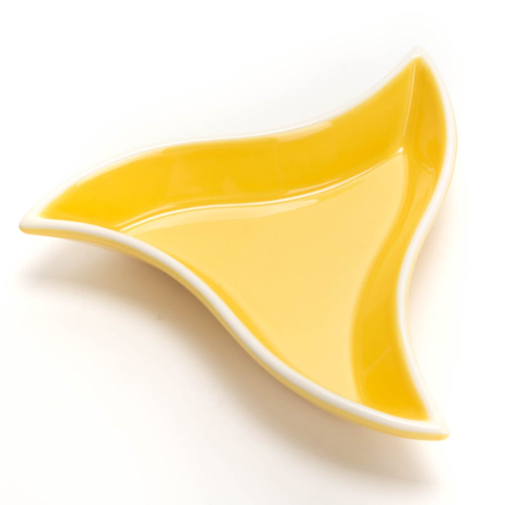 Plat étoile jaune en faïence