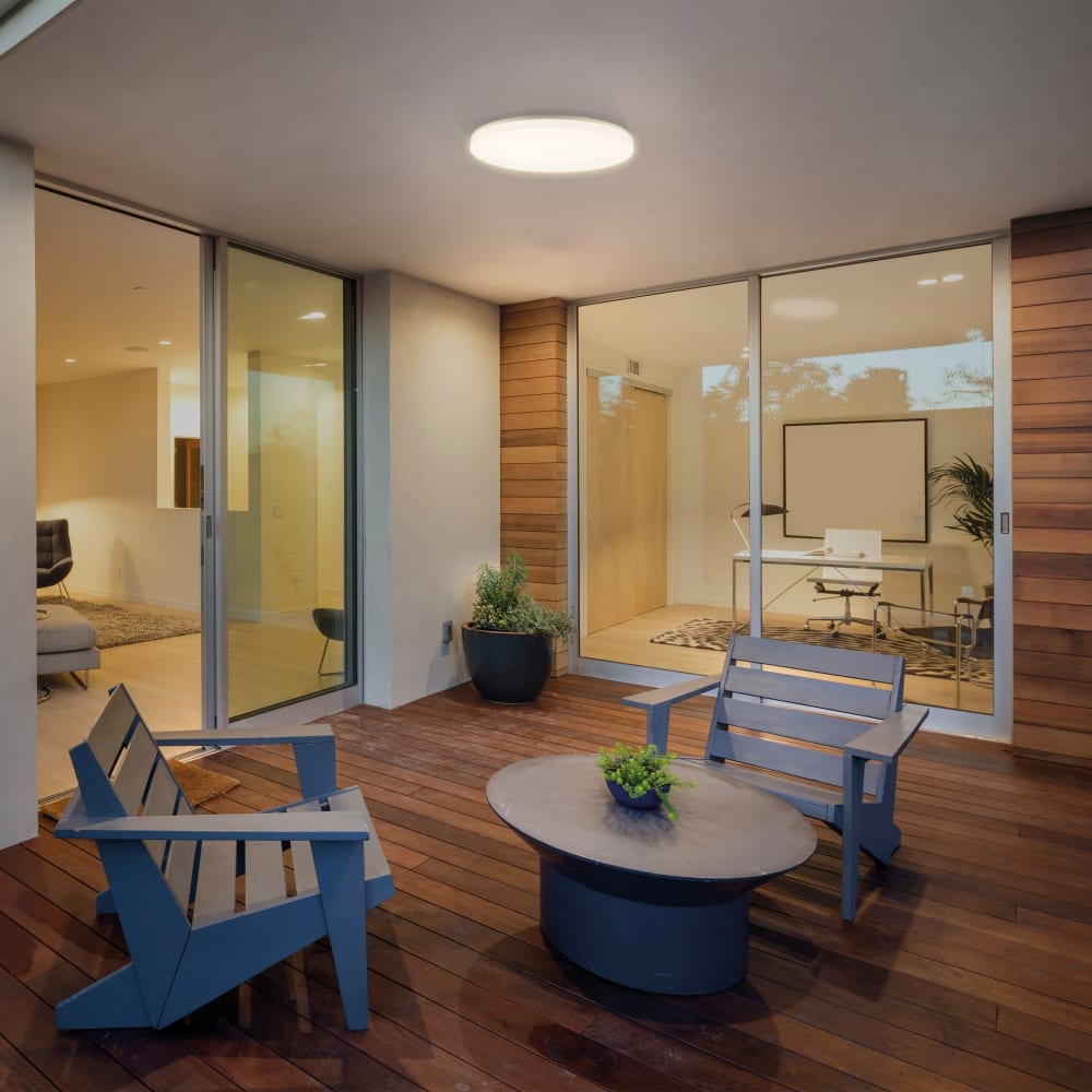 Plafonnier rond à LED blanches adapté à un usage extérieur. - Maisons du Monde