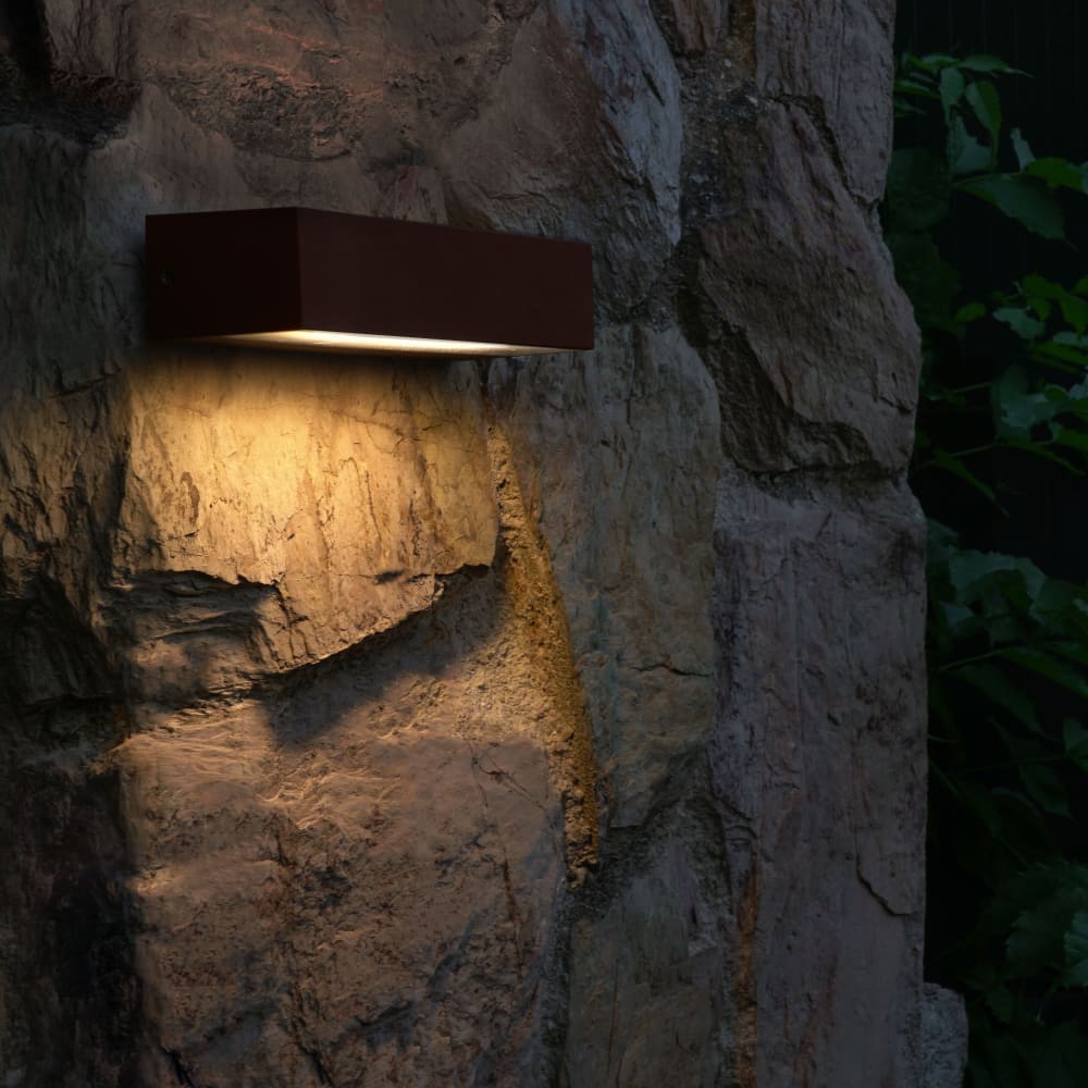 Applique murale brune à LED pour l'extérieur