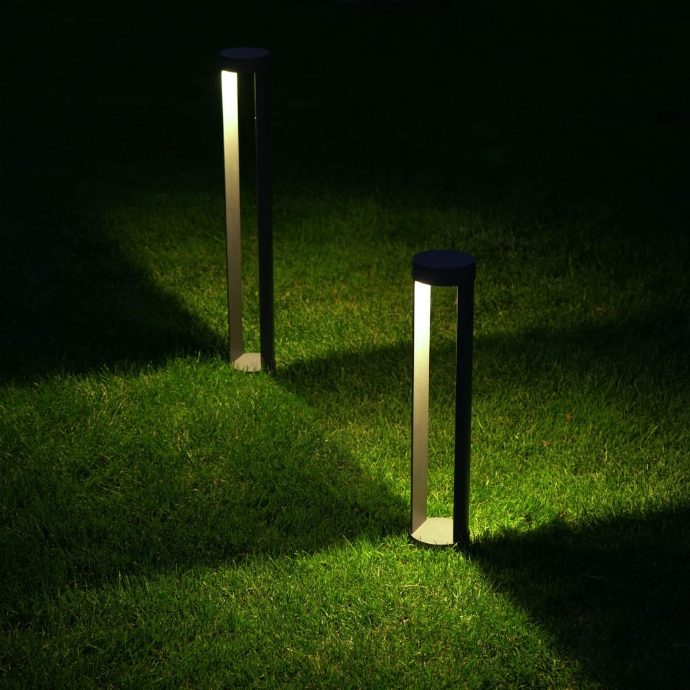 Balise LED avec lumière bidirectionnelle pour l'extérieur 55cm - Maisons du Monde