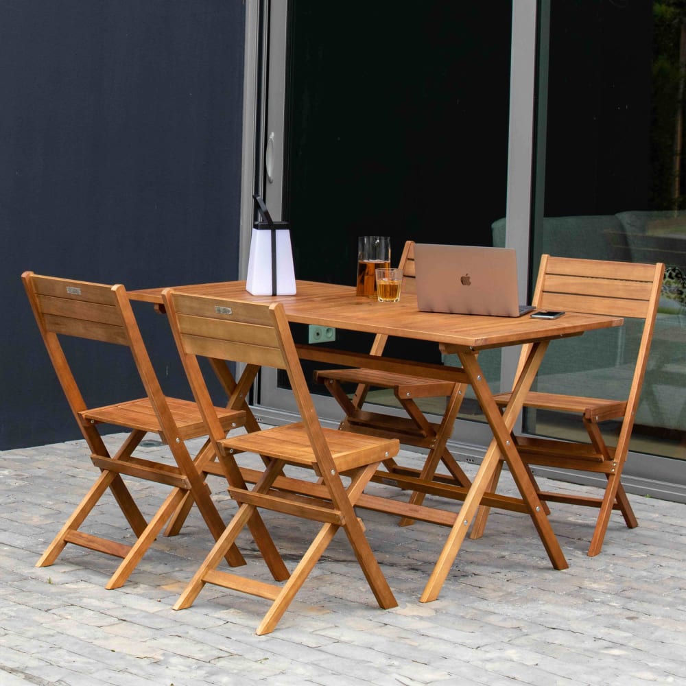 Table de terrasse et 4 chaises pliantes en bois