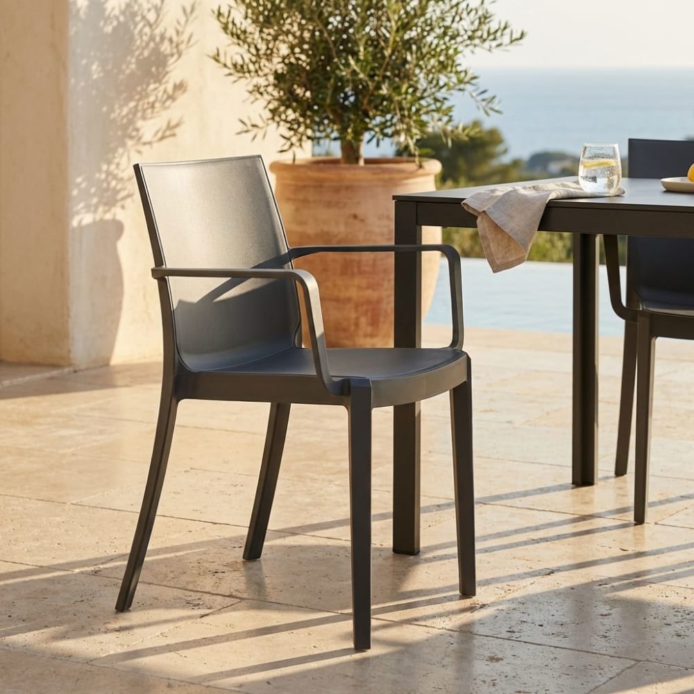 Poltrona in polipropilene taupe 55x58x82 - Milani Home