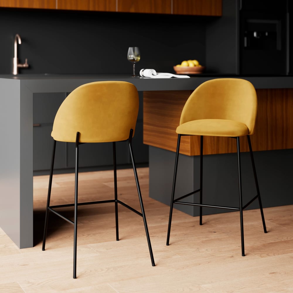 Lot de 2 chaises pour îlot central 66 cm en velours jaune moutarde