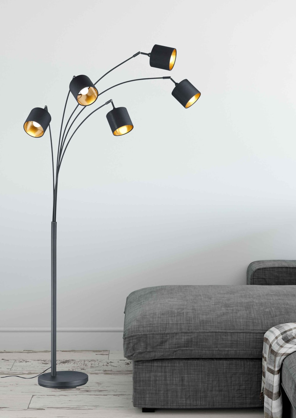 Lampadaire design en métal noir - Maisons du Monde