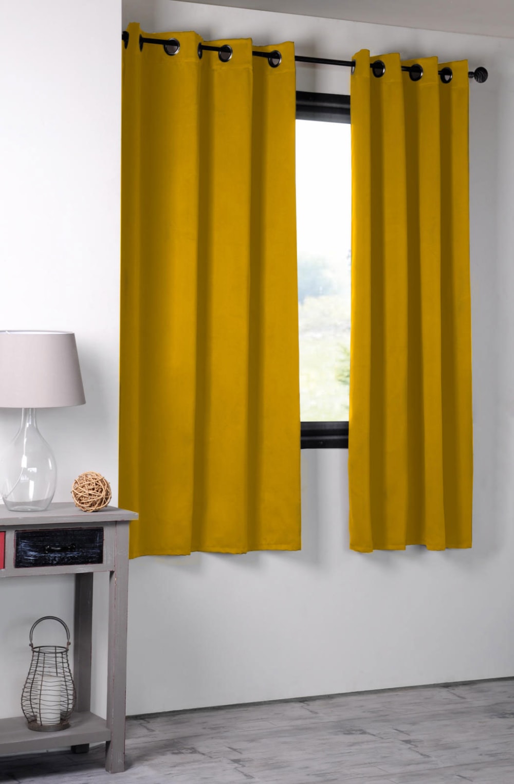 Rideau occultant uni 210gr/m2 polyester jaune moutarde 135x250 cm - Maisons du Monde