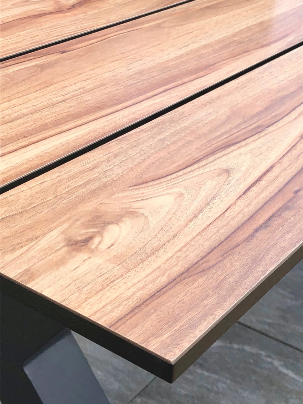 Table de jardin en aluminium et plateau hpl - Maisons du Monde