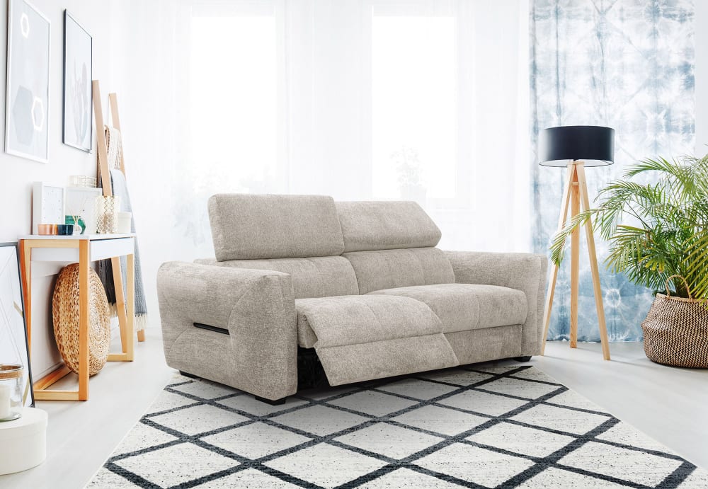 Canapé 3 places avec une relax électrique cote gauche tissu beige