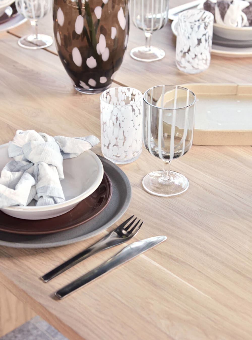 Lot de 2 verres gris en verres ø7,7xh15cm - Maisons du Monde