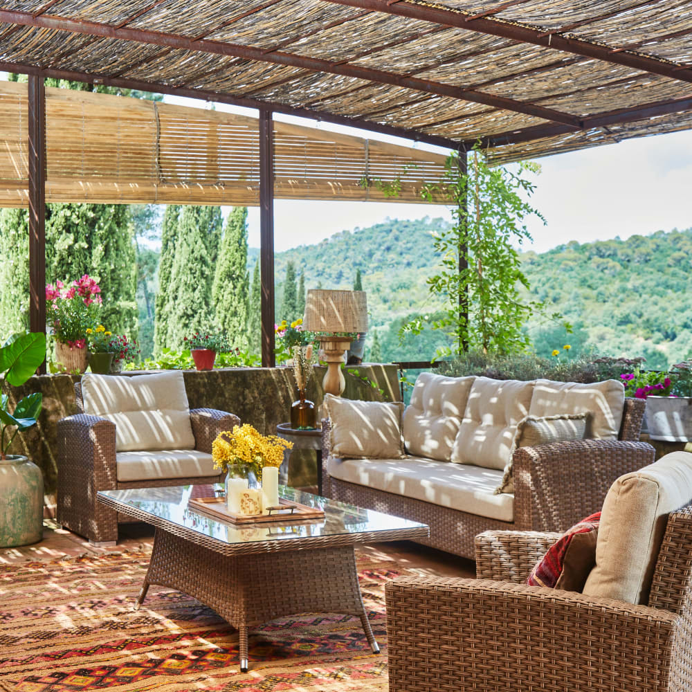 Set da giardino 4 posti con tavolo alto 140x80x68 - Defora Home