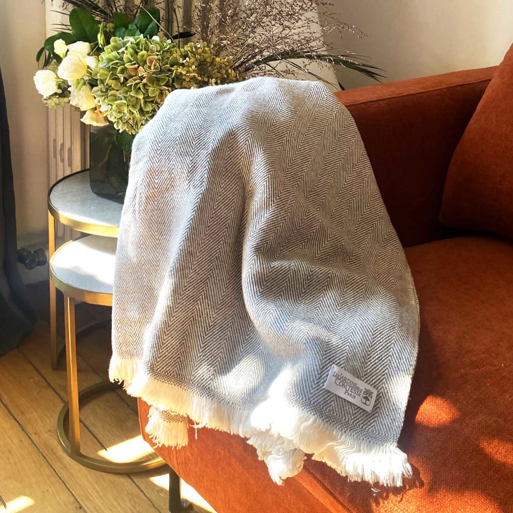 Plaid cachemire et laine grands chevrons marron glacé 130 x 230 cm