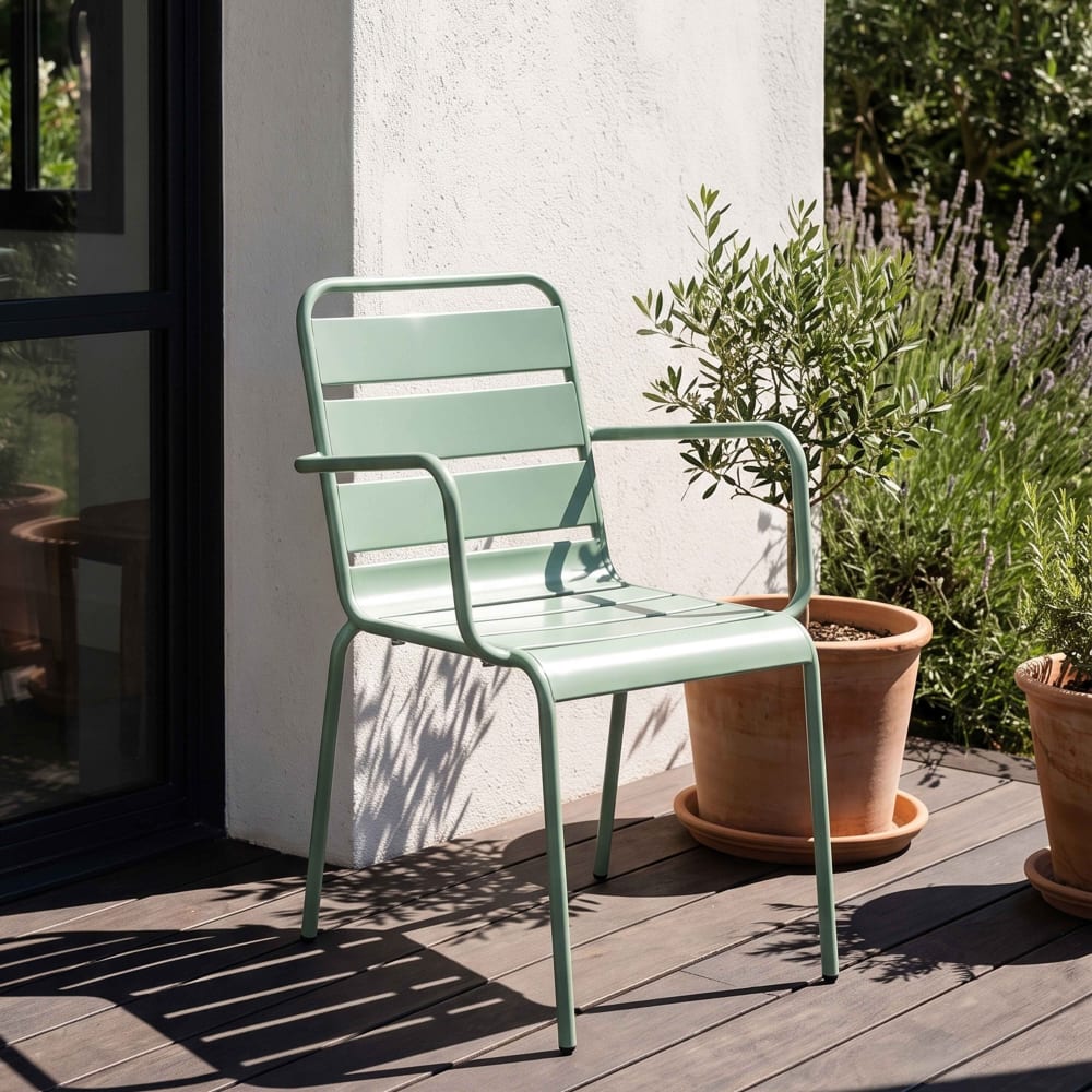 Fauteuil de jardin en métal vert sauge - Maisons du Monde