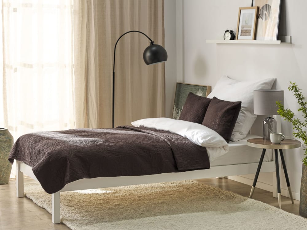 Tagesdecke mit Kissen aus Polyester 220 x 160cm, braun - Maisons