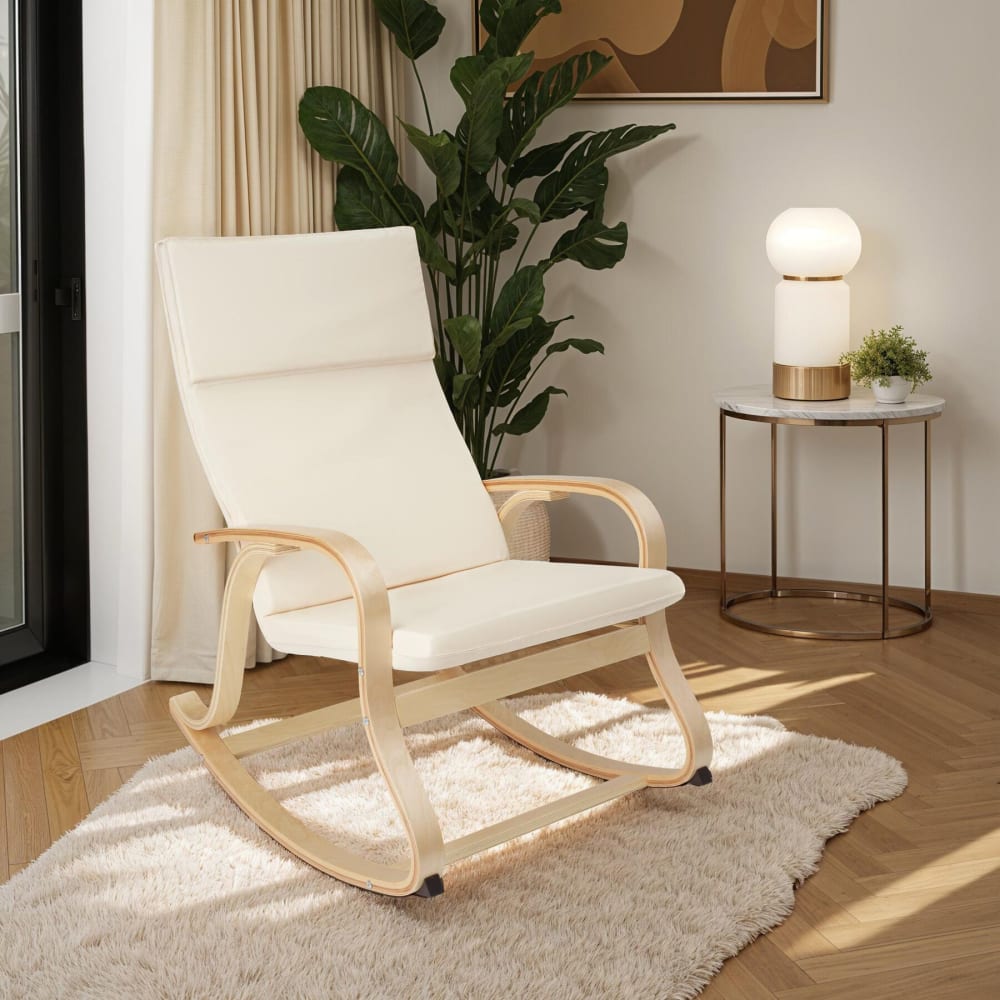 Fauteuil à bascule avec accoudoirs cadre en bois et coussin beige