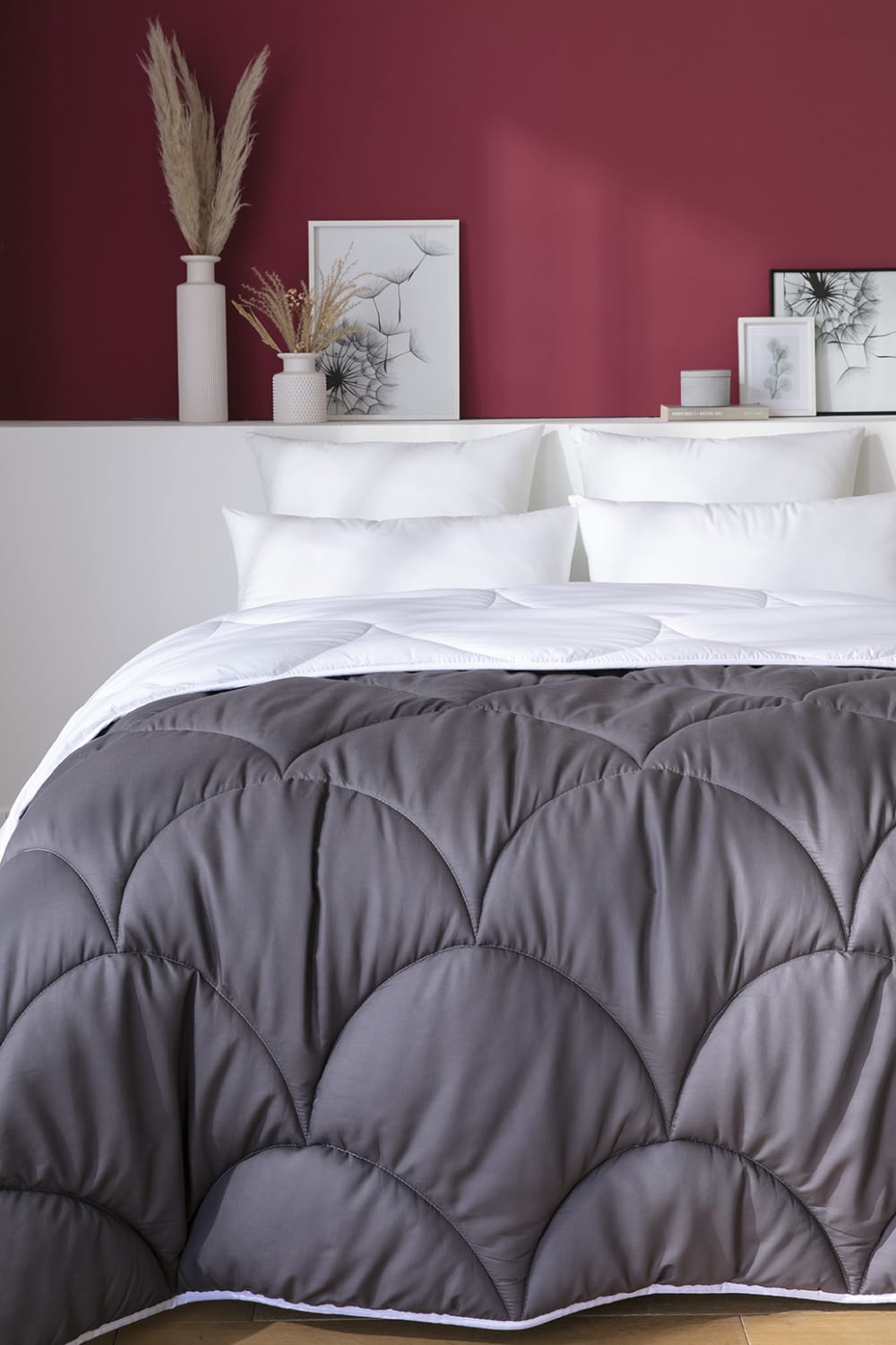 Couette tempérée 140 x 200 cm bicolore polyester gris et blanc - Maisons du Monde