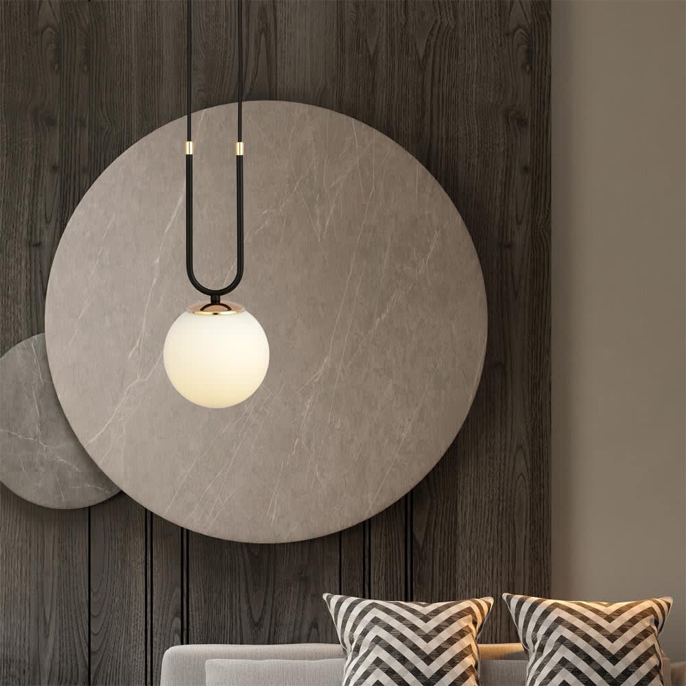 Suspension originale noire et dorée avec sphère en verre — vue 3