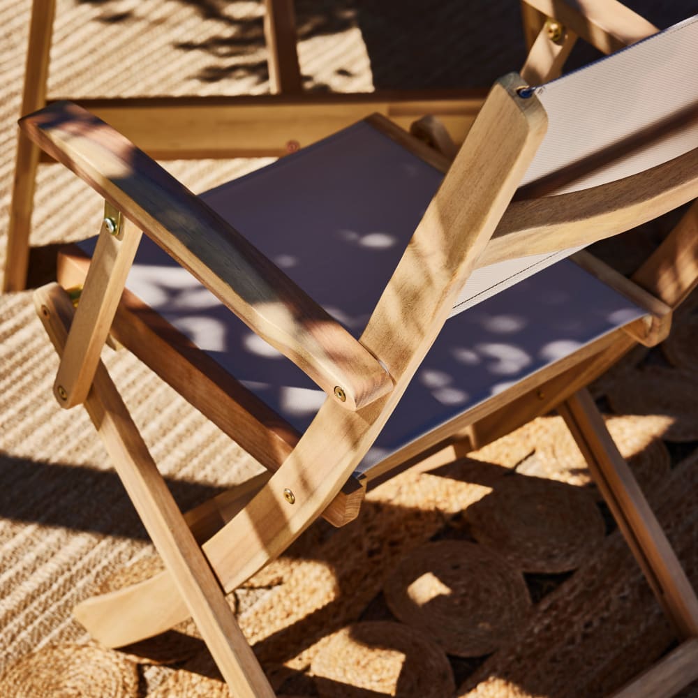 Pack de 2 sillas con brazos plegable madera y textileno beige - Maisons du Monde