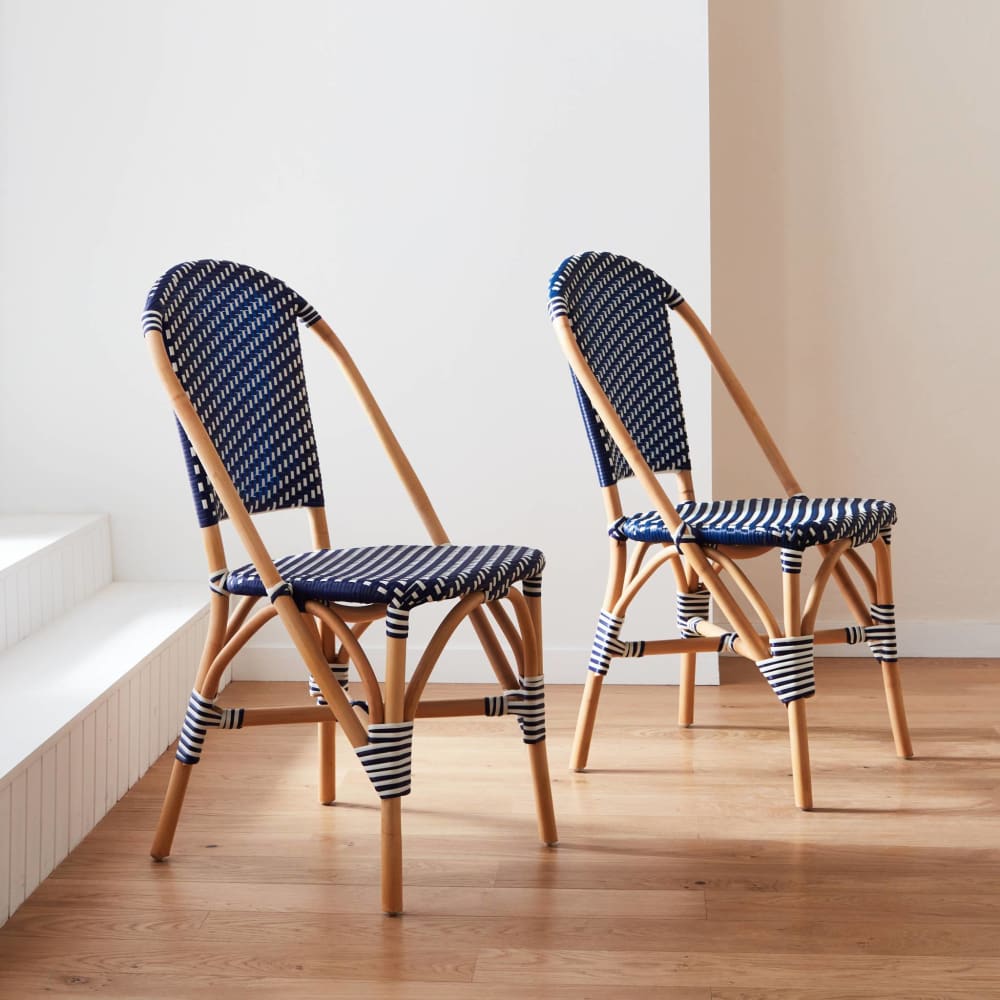 Lot de 2 chaises bleu et blanc bistrot en rotin et polyrotin