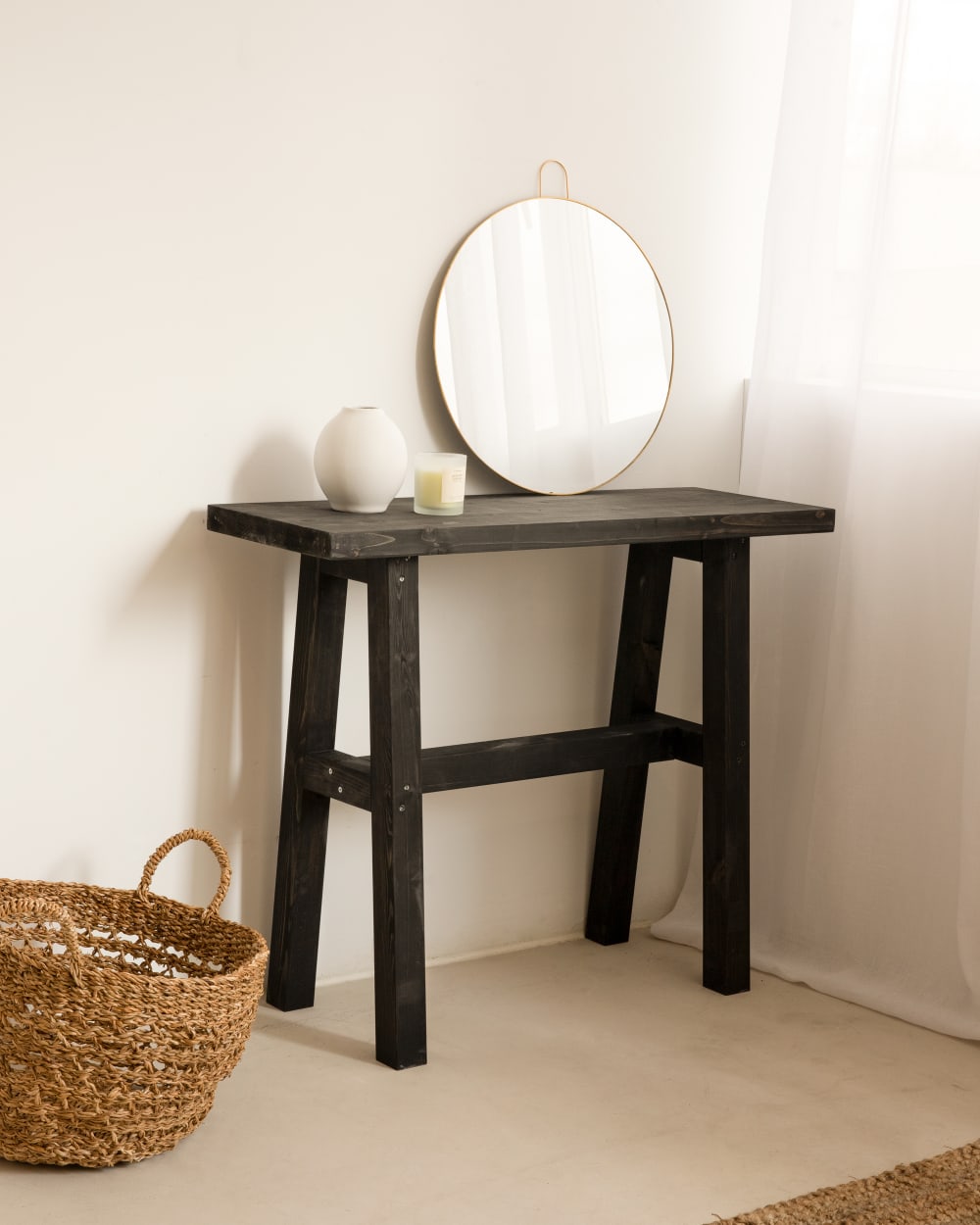Consola de madera maciza en tono nogal de 100x80cm - Maisons du Monde