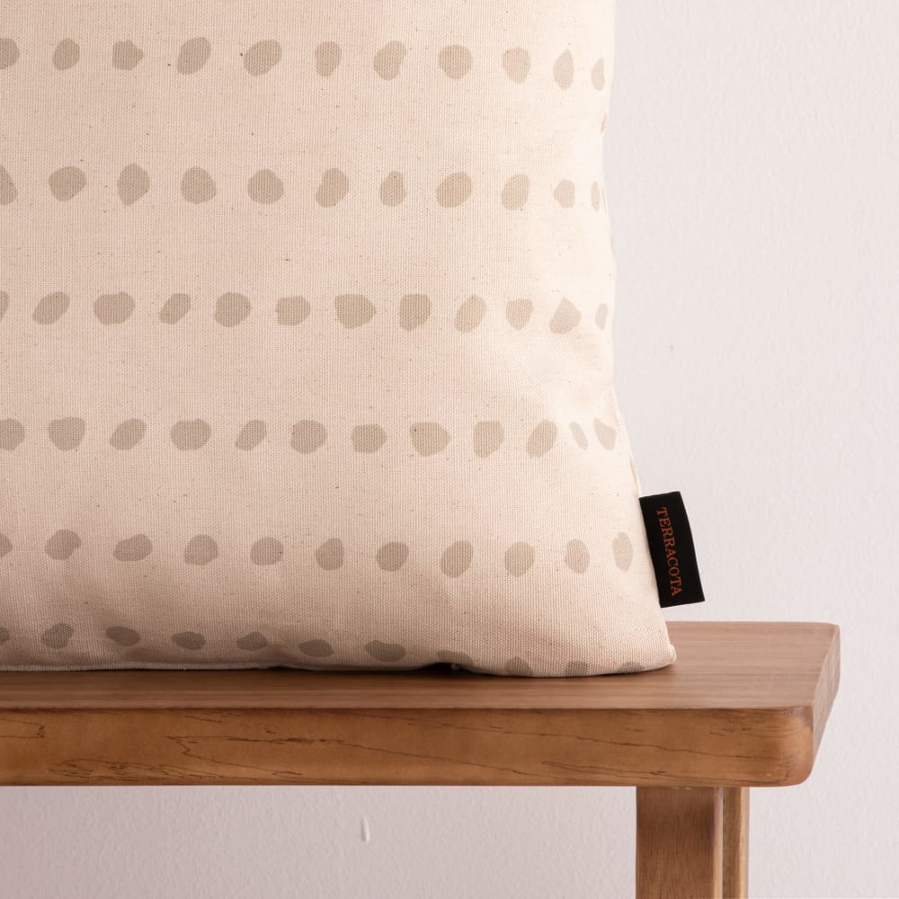 Housse de coussin en coton beige 50x50 cm — vue 4