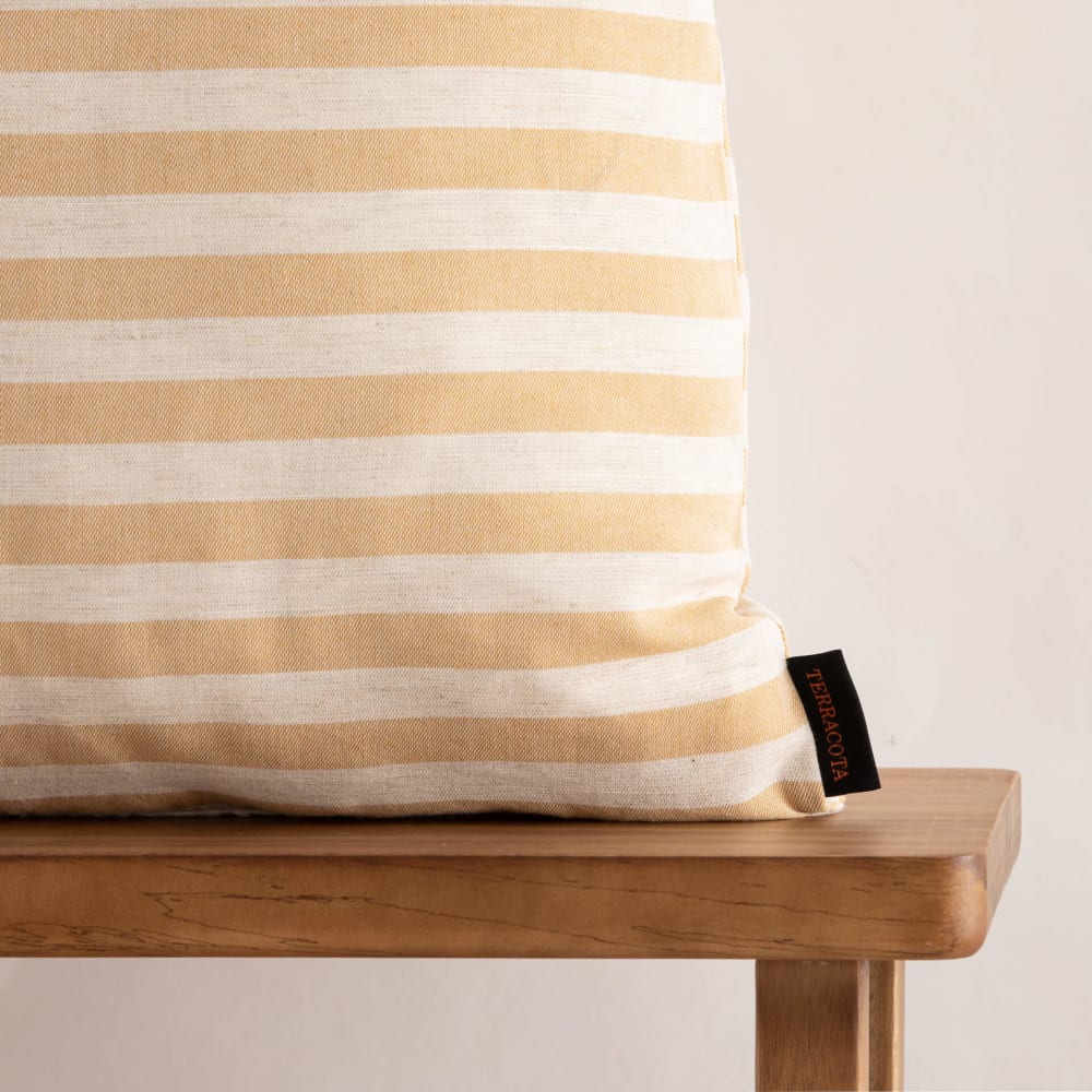 Housse de coussin en lin, coton et polyester jaune 50x50 cm — vue 4
