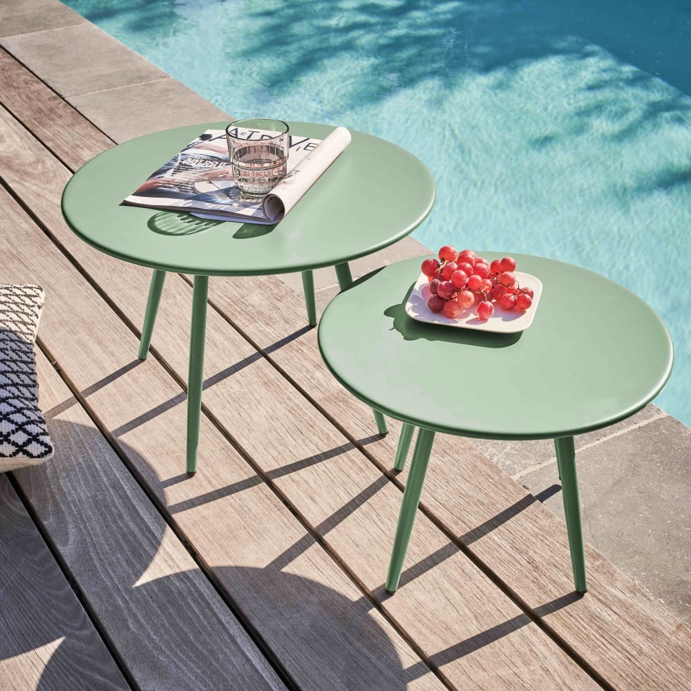 Table basse de jardin ronde en métal vert sauge 40 cm - Maisons du Monde