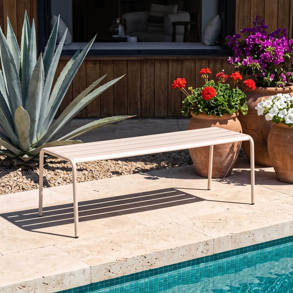 Banc de jardin en acier ivoire - Maisons du Monde