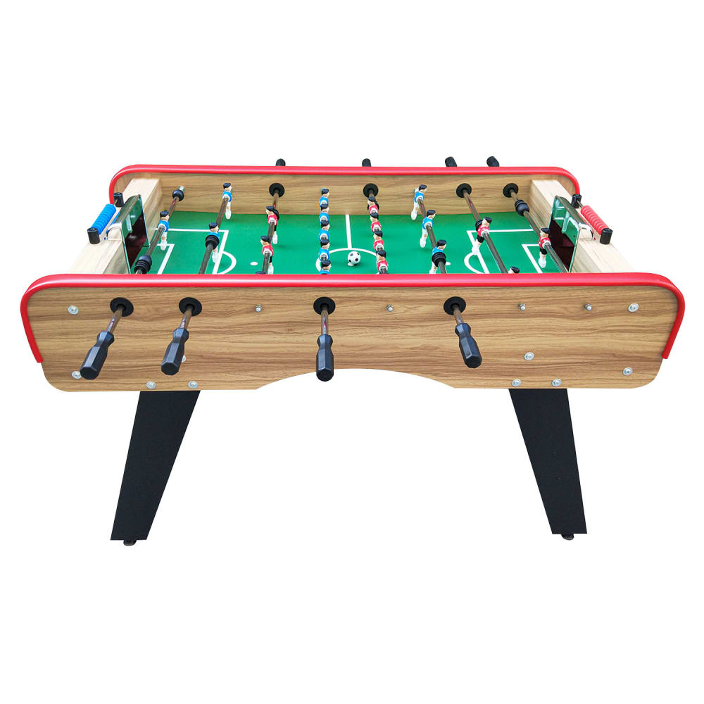 Baby-foot en bois clair avec balles