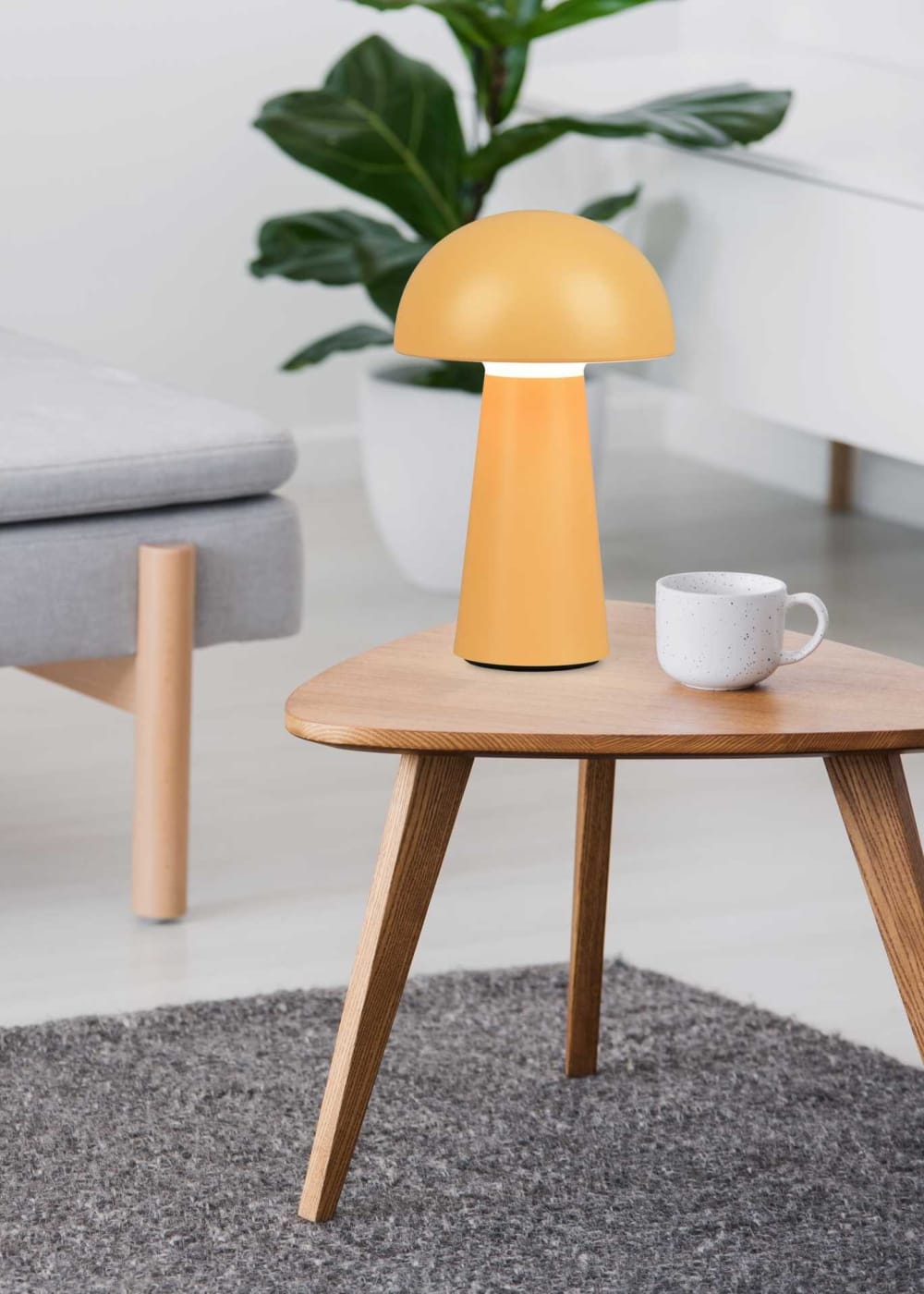 Lampadaire et lampe de jardin en plastique jaune - Maisons du Monde