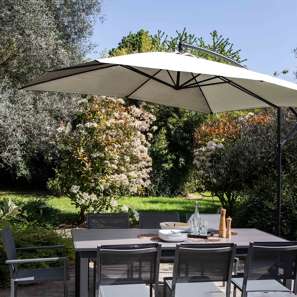 Parasol déporté 3x3m et 4 dalles à lestées blanc - Maisons du Monde