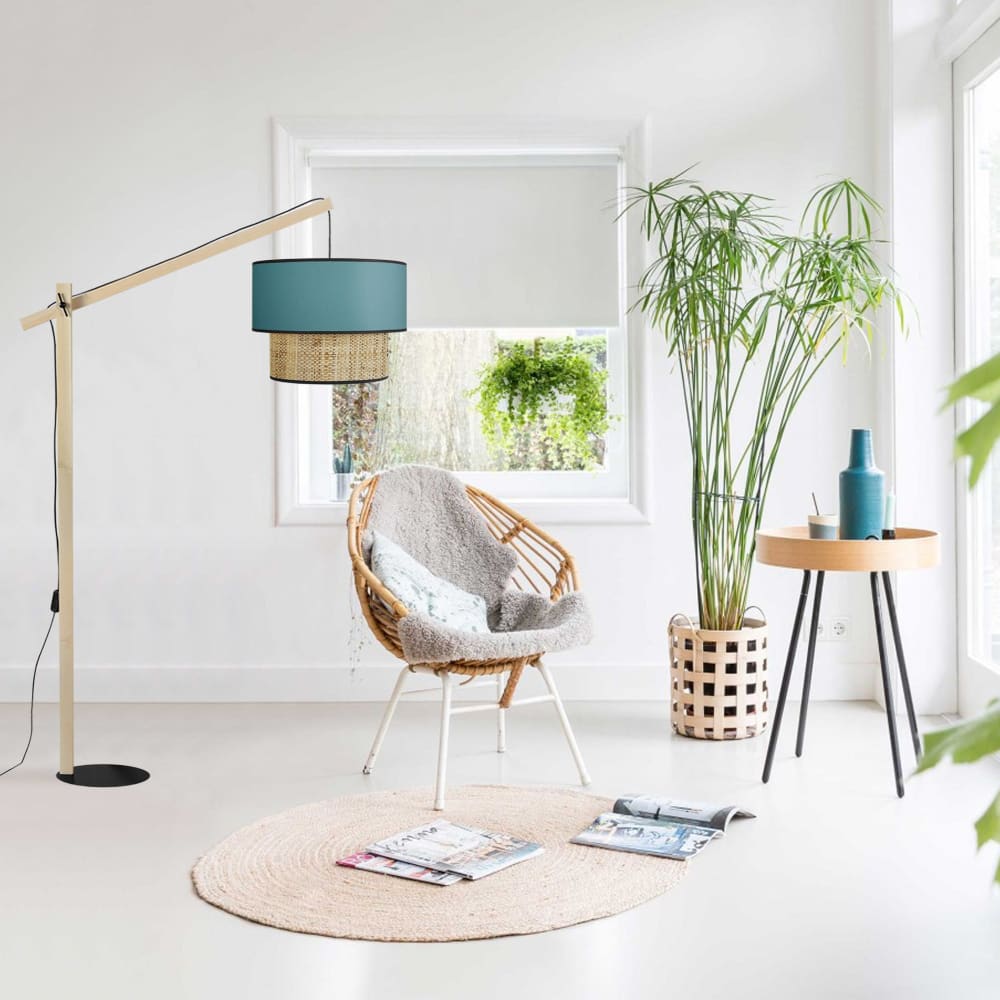 Lampadaire bois naturel métal noir abat-jour tissu bleu