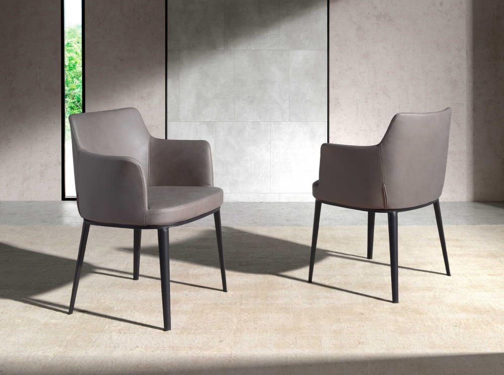 Angel Cerda Stuhl aus nerzfarbenem Stoff style modern Schwarz Stoff