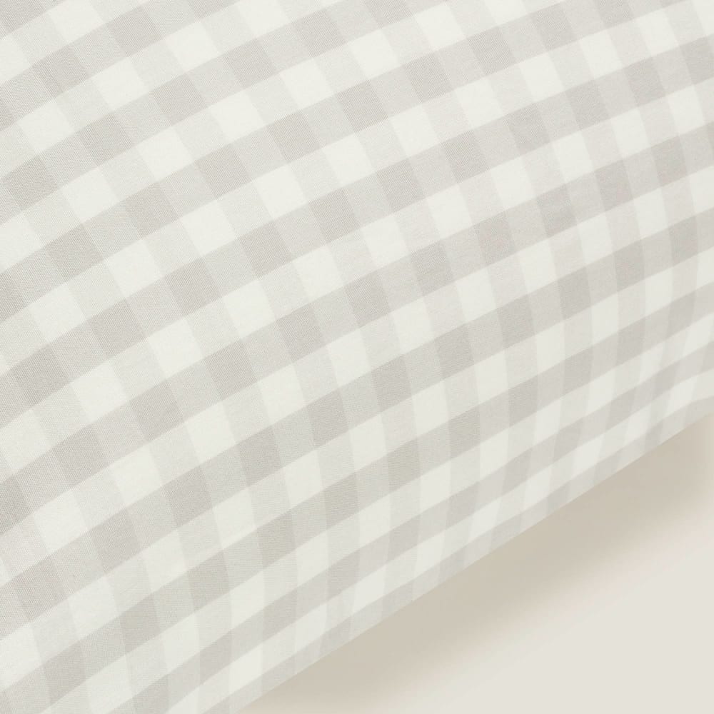 Funda de almohada de algodón 180 hilos cuadros vichy gris. 50x85cm - Maisons du Monde