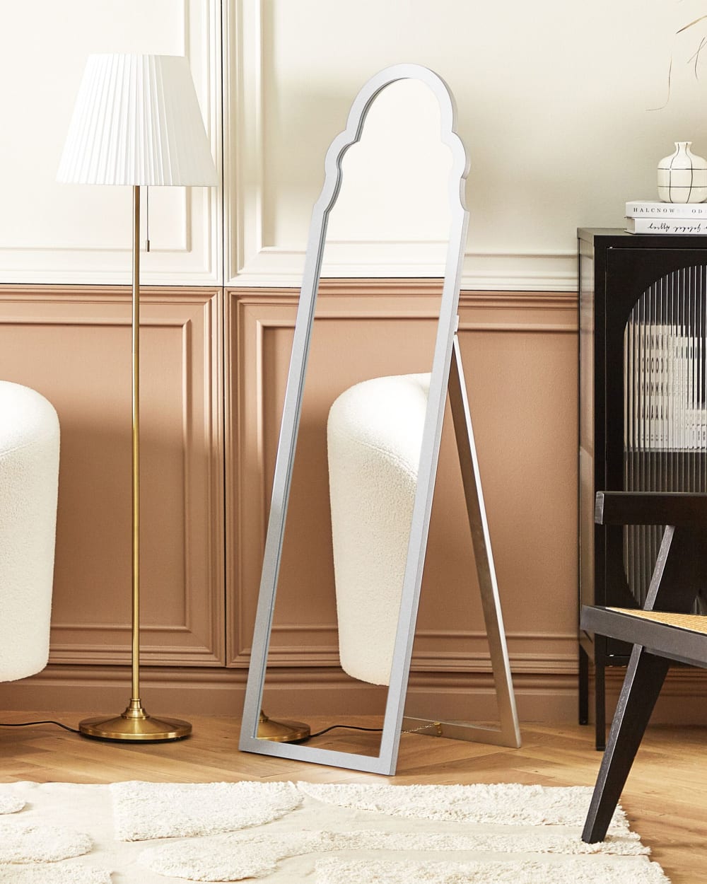 Beliani Standspiegel aus Holzwerkstoff 150 x 40, silber style classic chic - Spanplatte