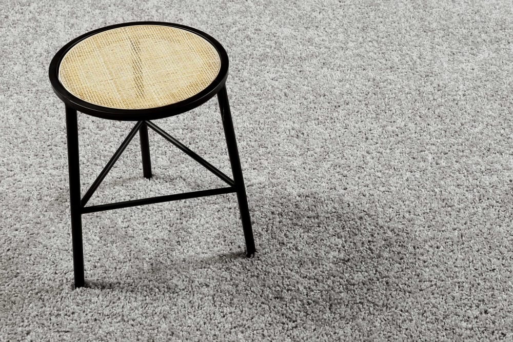Alfombra de pelo largo gris claro suave 200x290 - Maisons du Monde